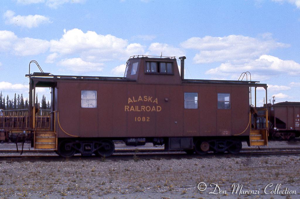 caboose 1082