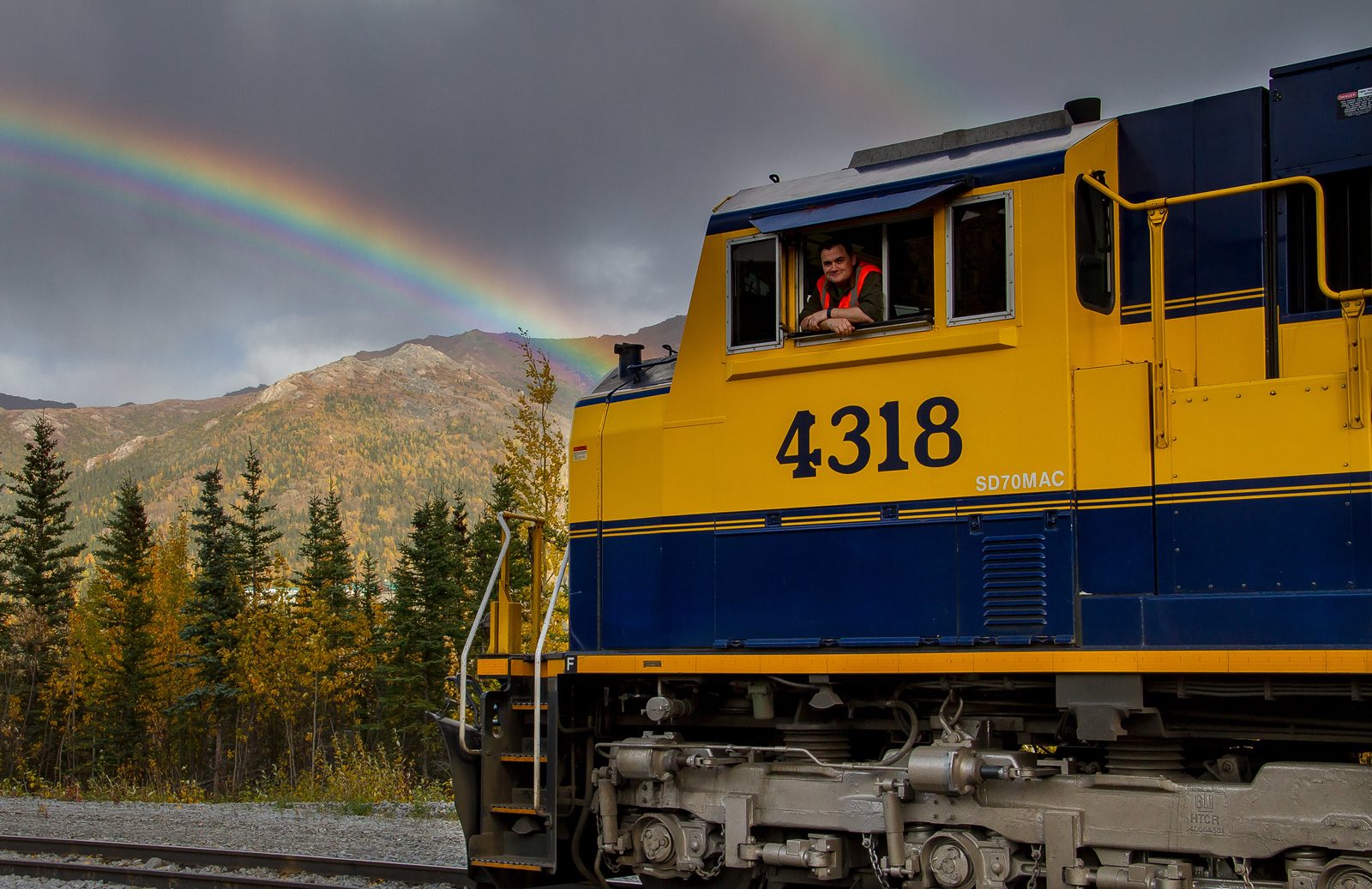 FP7s 1510 and 1512 at Anchorage